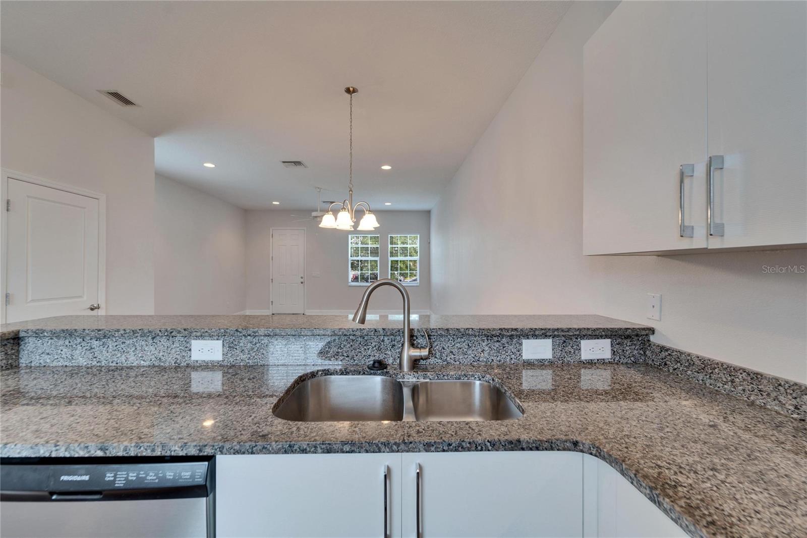 2812 1ST AVE S, ST PETERSBURG, FL, 33712