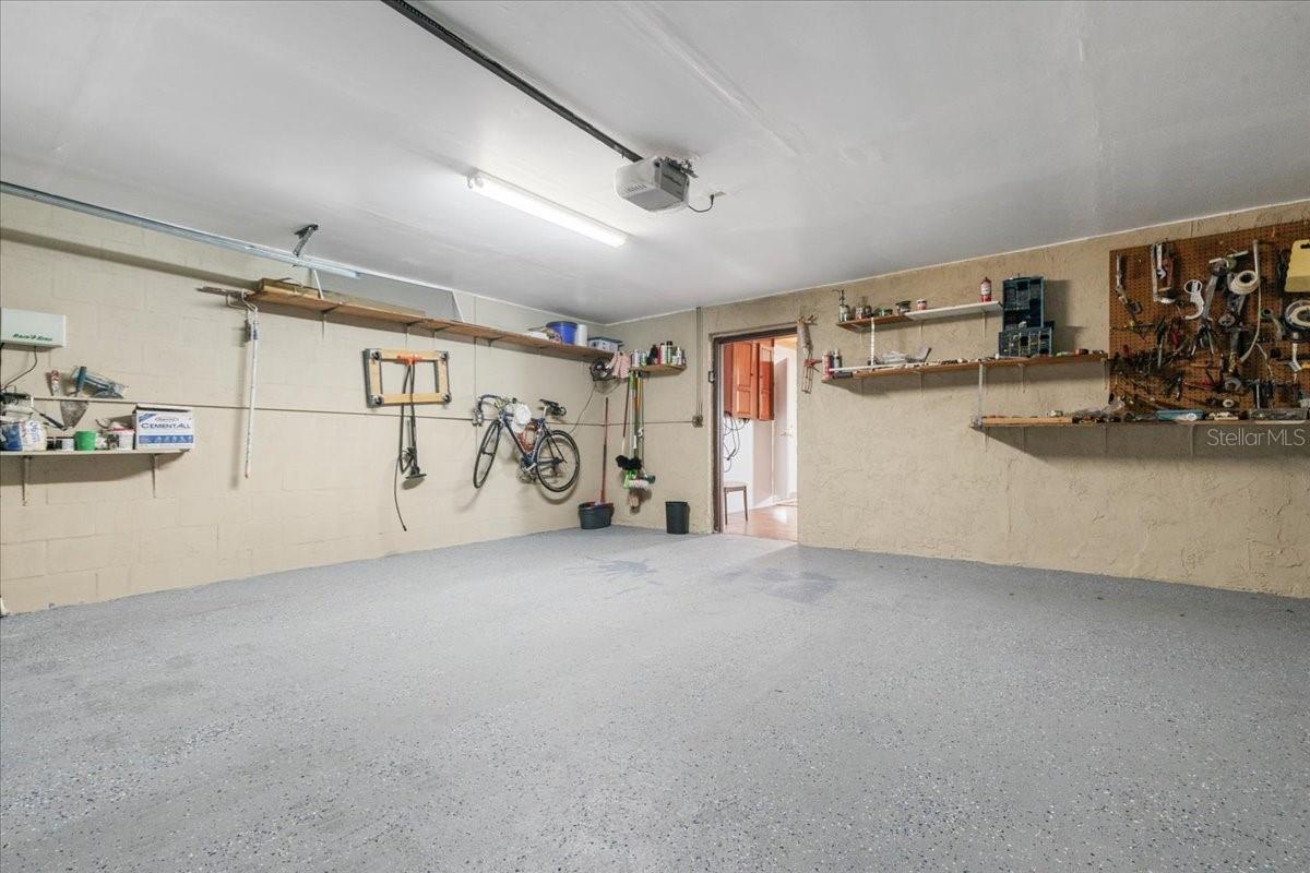 19 N PINE CIR, BELLEAIR, FL, 33756