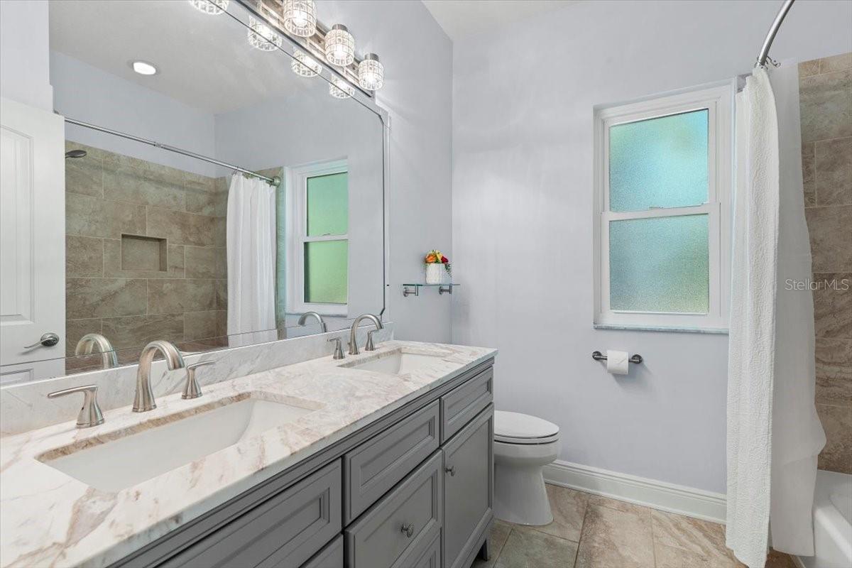9322 WELLINGTON PARK CIR, TAMPA, FL, 33647
