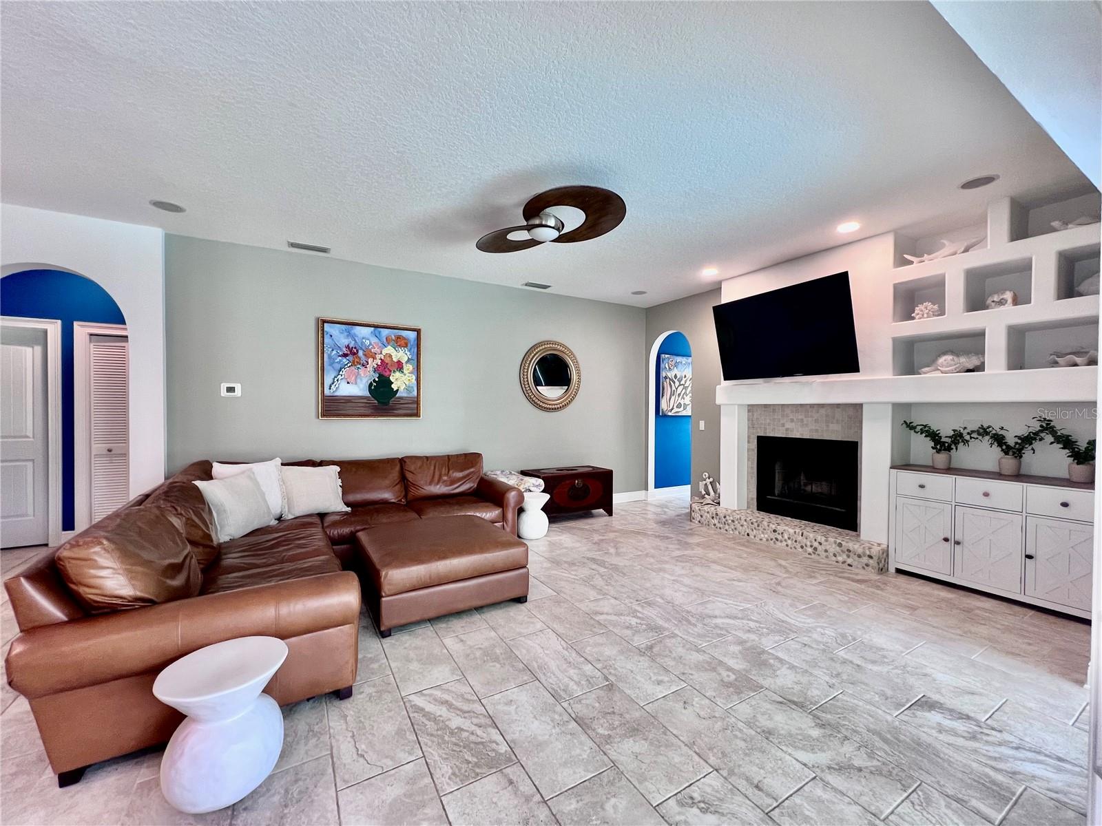 9322 WELLINGTON PARK CIR, TAMPA, FL, 33647