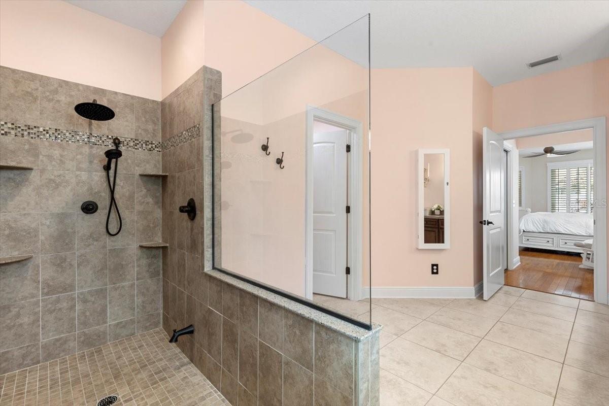 9322 WELLINGTON PARK CIR, TAMPA, FL, 33647