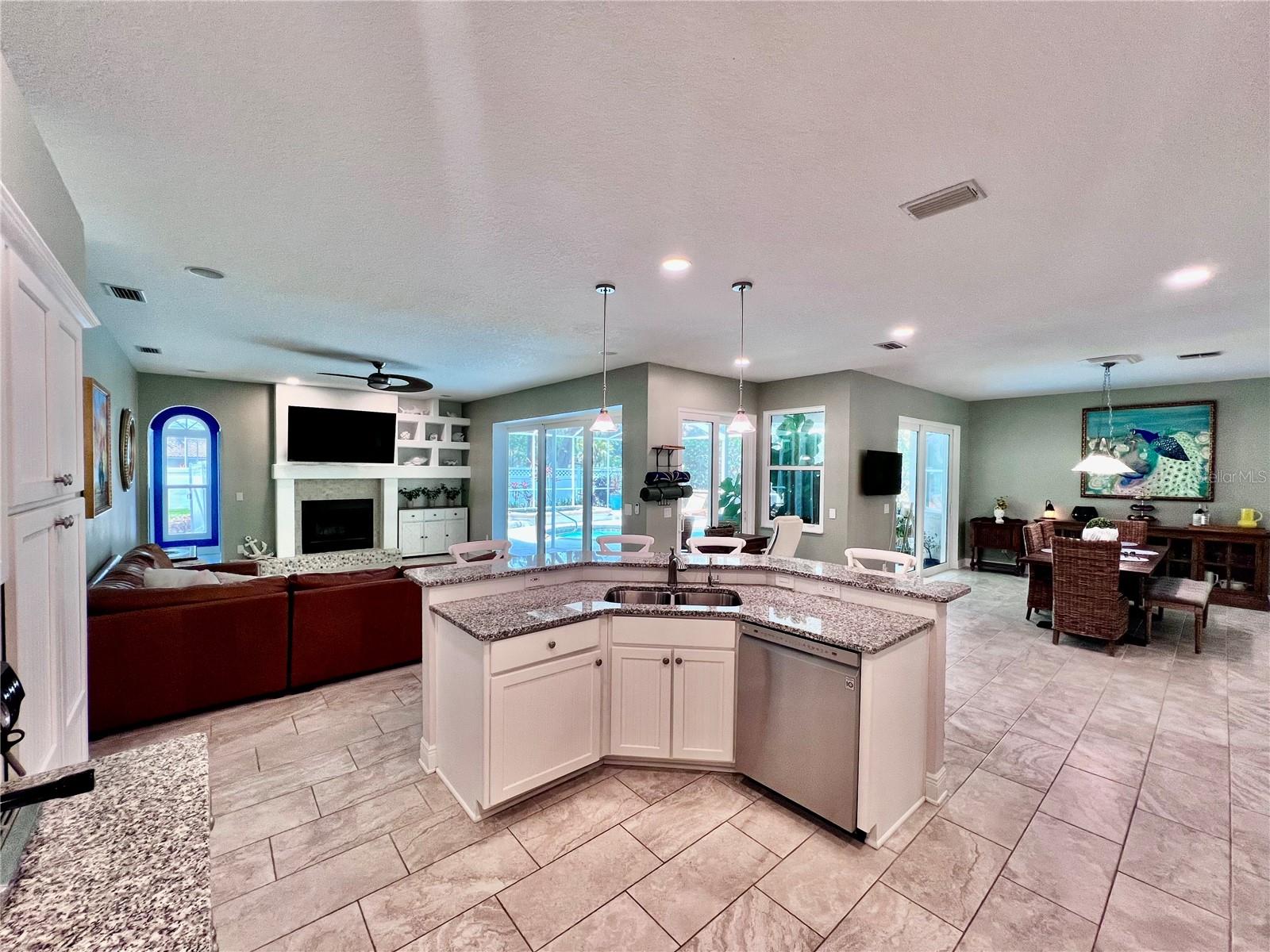 9322 WELLINGTON PARK CIR, TAMPA, FL, 33647