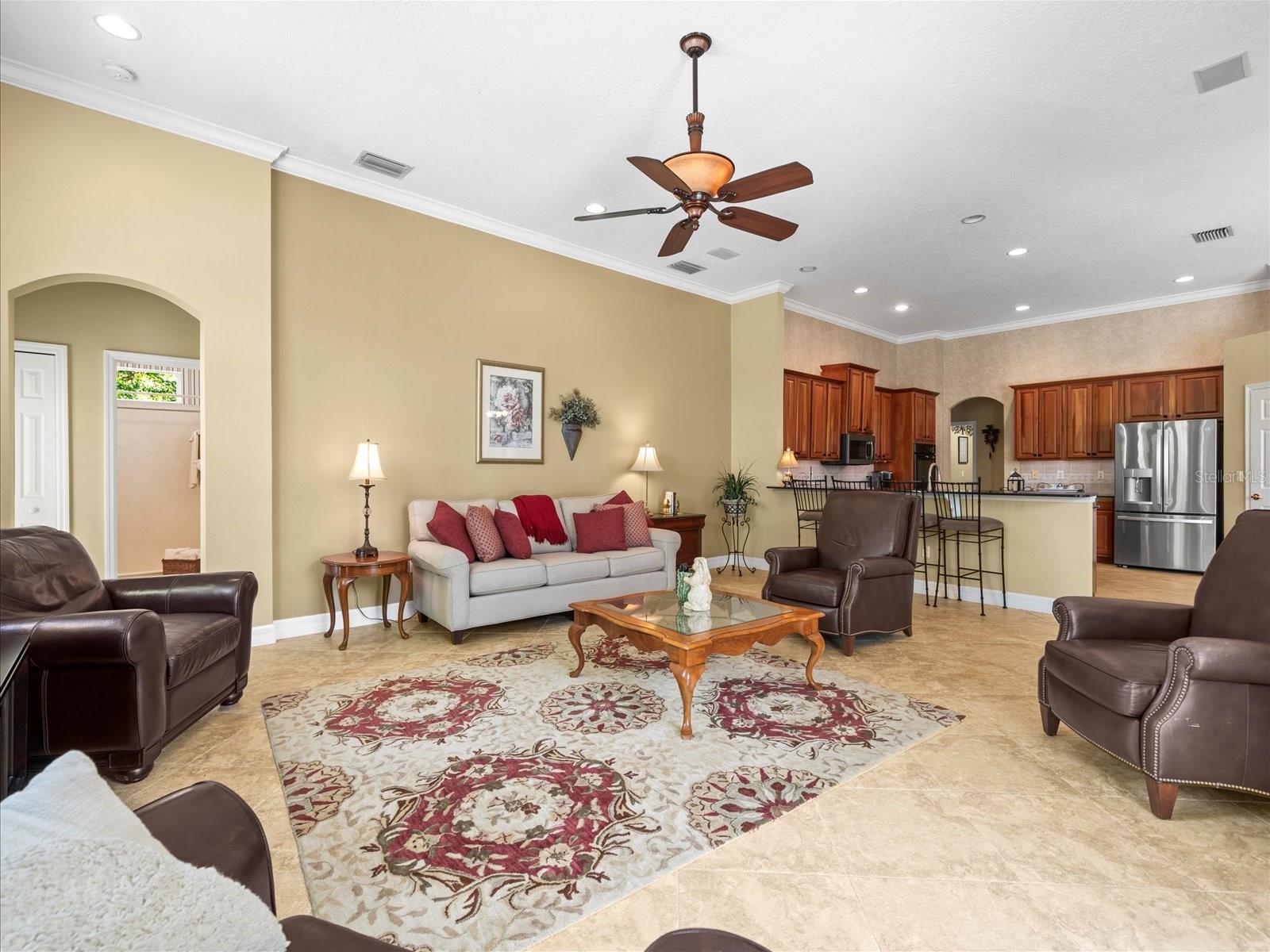 2221 CLIMBING IVY DR, TAMPA, FL, 33618