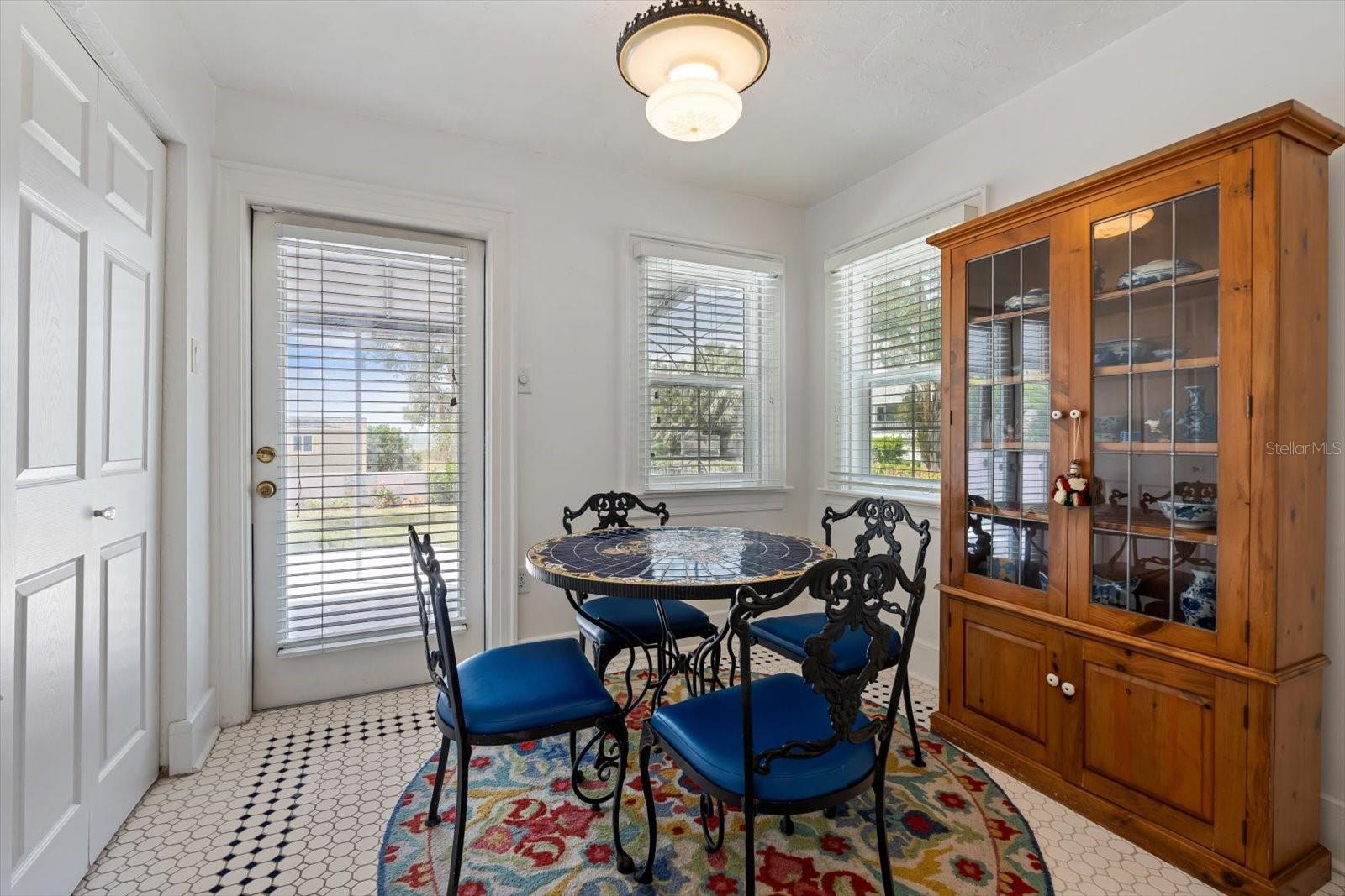 7706 WESTMORELAND DR, SARASOTA, FL, 34243