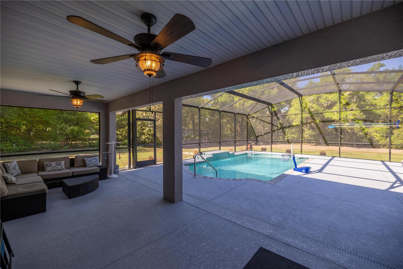 13843 SE HIGHWAY 464C, OCKLAWAHA, FL, 32179