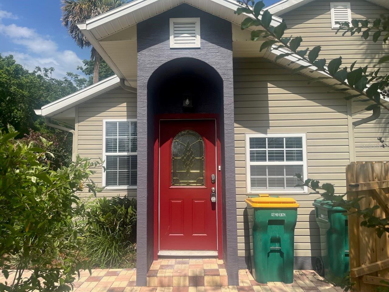 250 E 20TH AVE, MOUNT DORA, FL, 32757