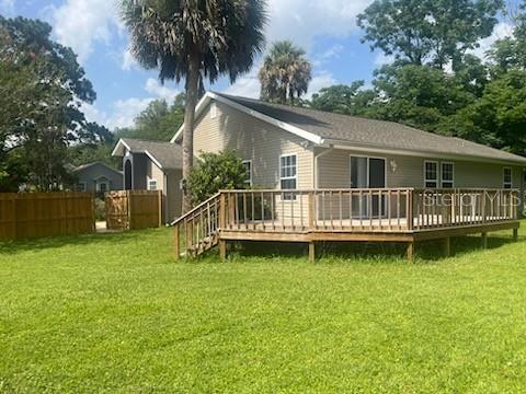 250 E 20TH AVE, MOUNT DORA, FL, 32757