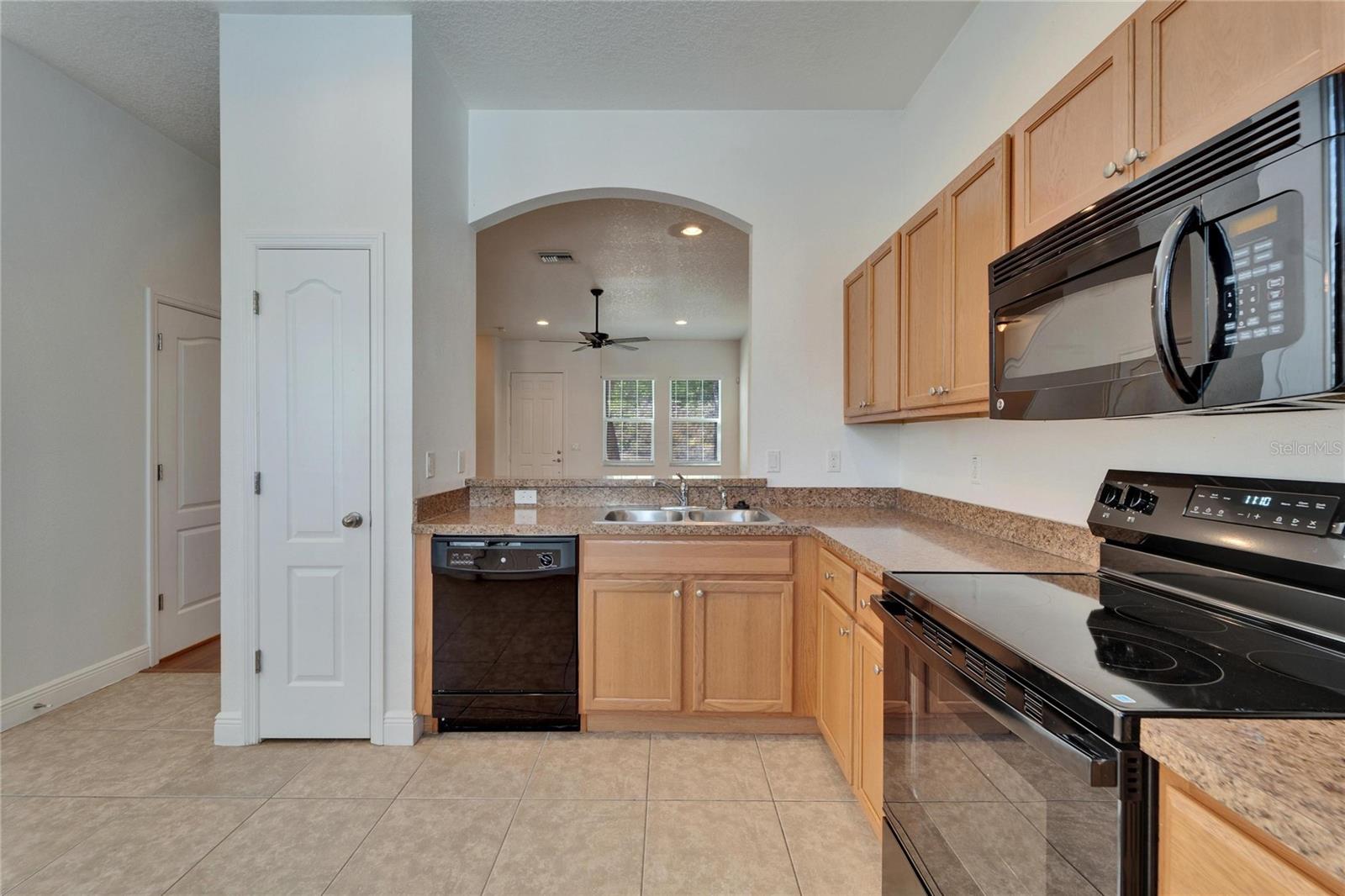 541 DELMAR TER S, ST PETERSBURG, FL, 33701