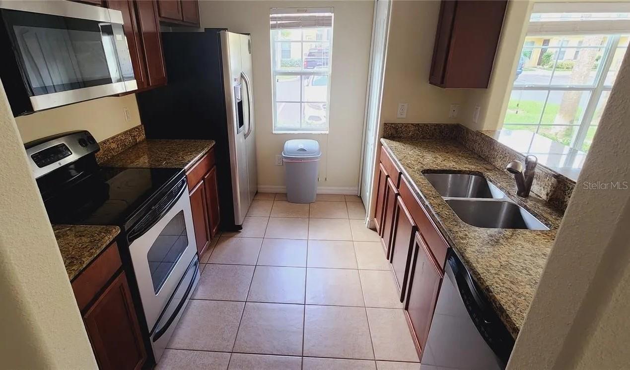 37707 AARALYN RD, ZEPHYRHILLS, FL, 33542