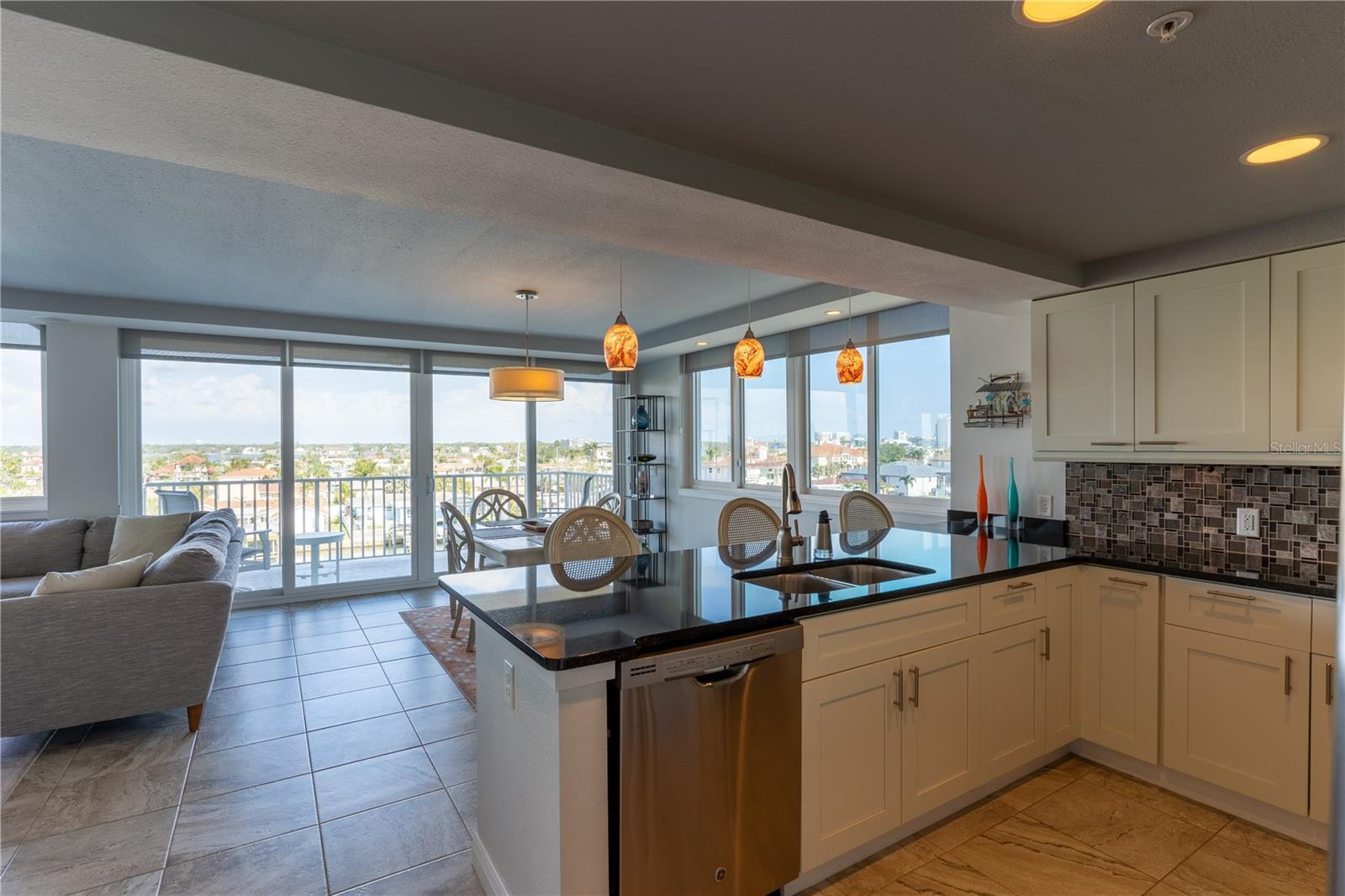 223 ISLAND WAY #5E, CLEARWATER BEACH, FL, 33767