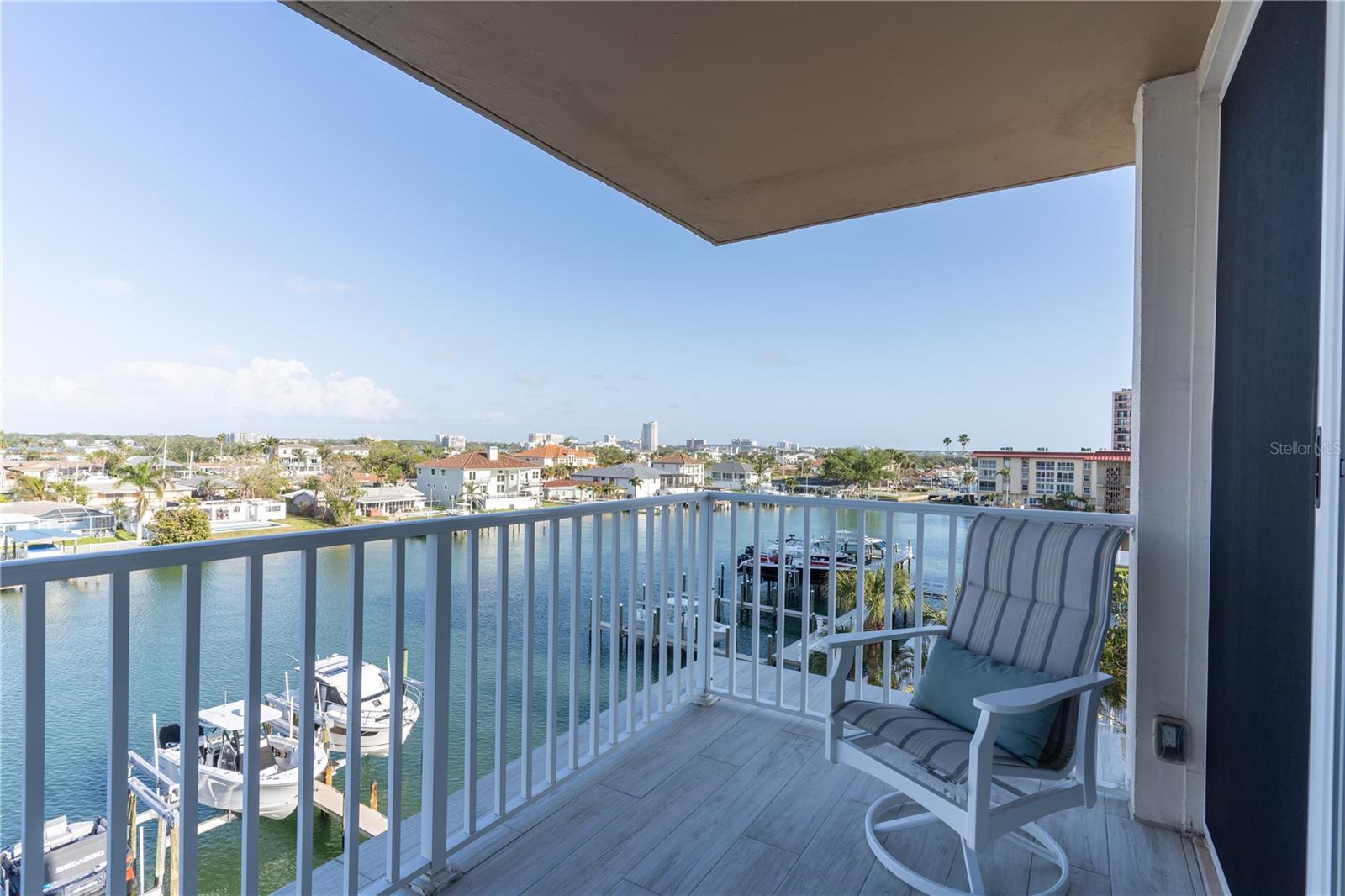 223 ISLAND WAY #5E, CLEARWATER BEACH, FL, 33767