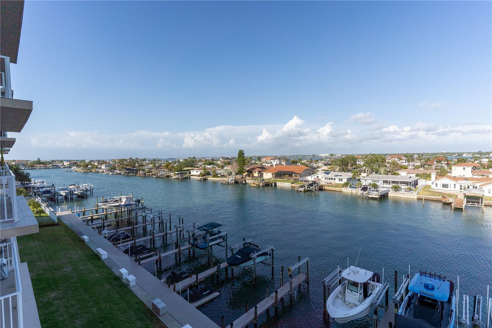 223 ISLAND WAY #5E, CLEARWATER BEACH, FL, 33767