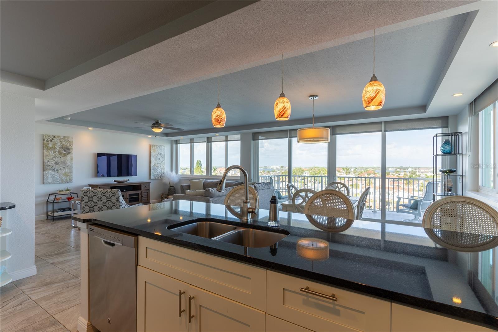 223 ISLAND WAY #5E, CLEARWATER BEACH, FL, 33767