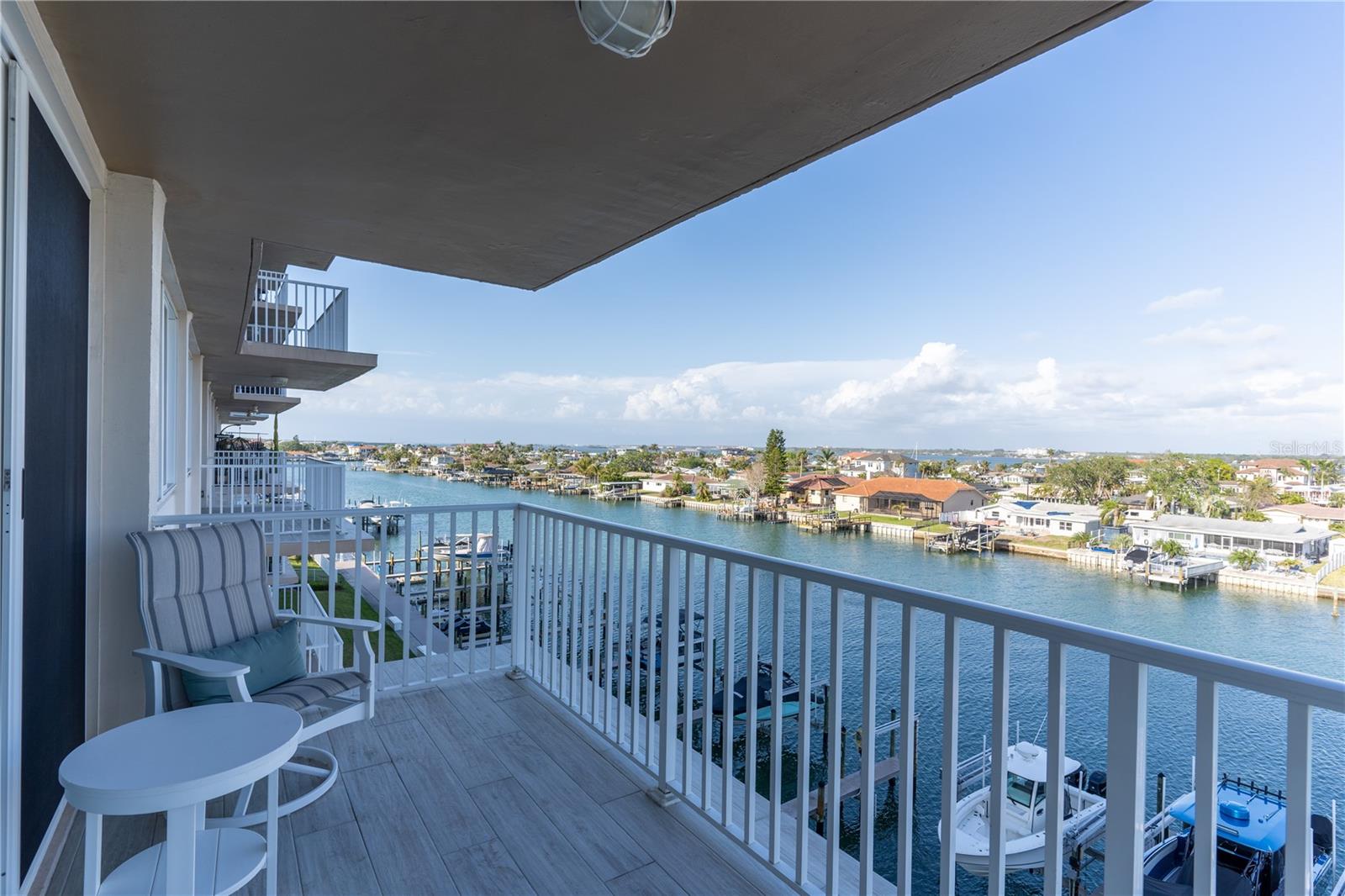 223 ISLAND WAY #5E, CLEARWATER BEACH, FL, 33767