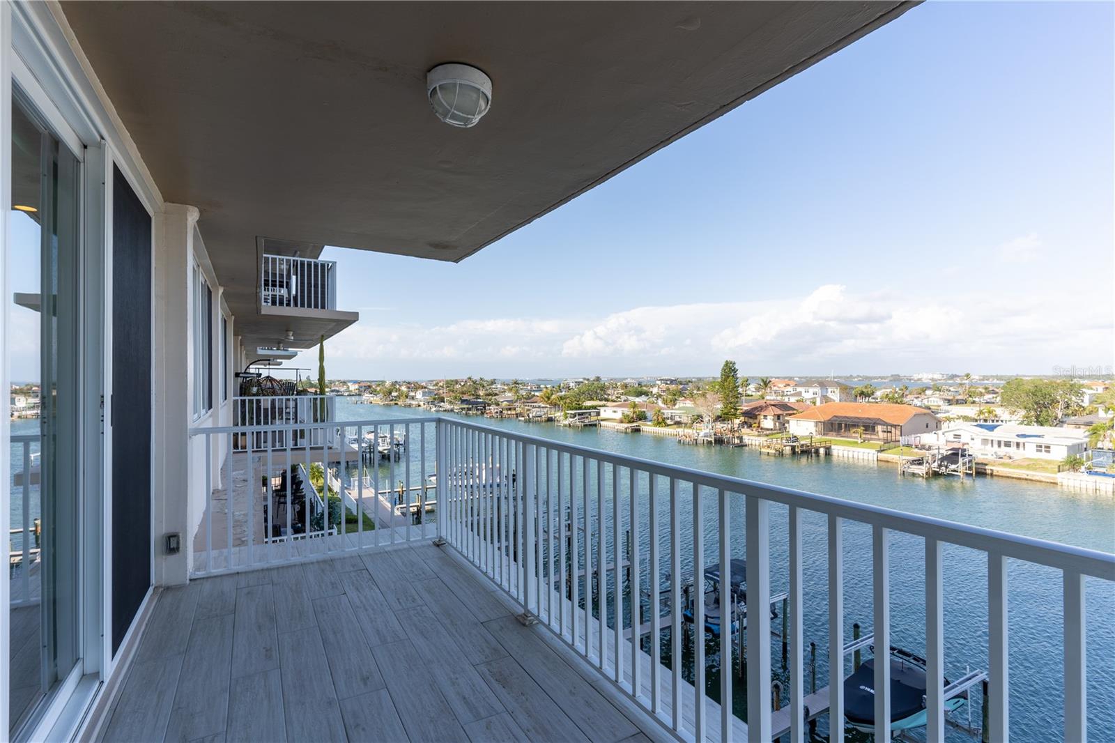 223 ISLAND WAY #5E, CLEARWATER BEACH, FL, 33767