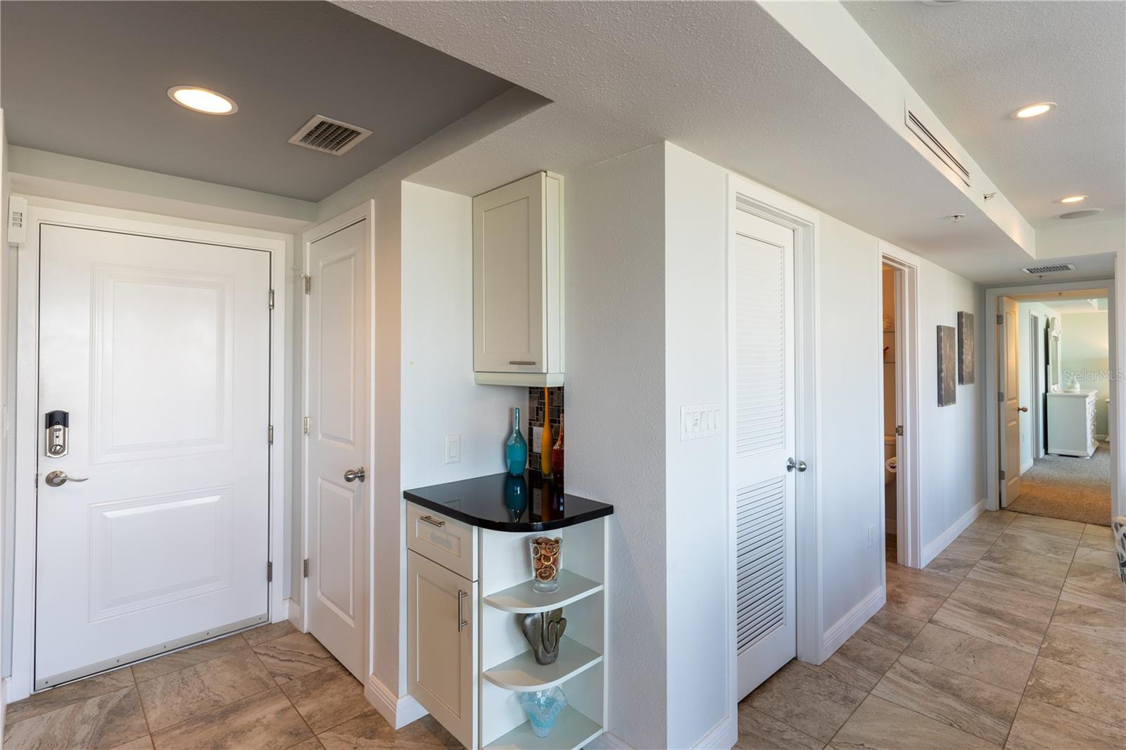 223 ISLAND WAY #5E, CLEARWATER BEACH, FL, 33767