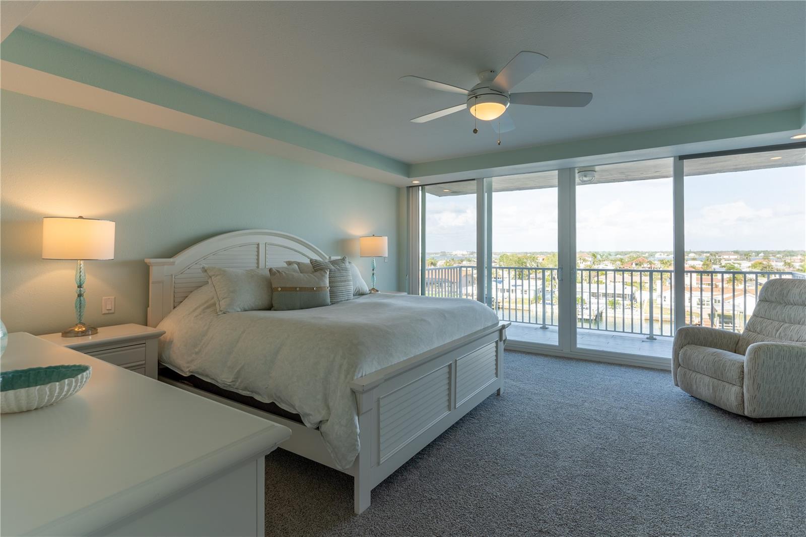 223 ISLAND WAY #5E, CLEARWATER BEACH, FL, 33767