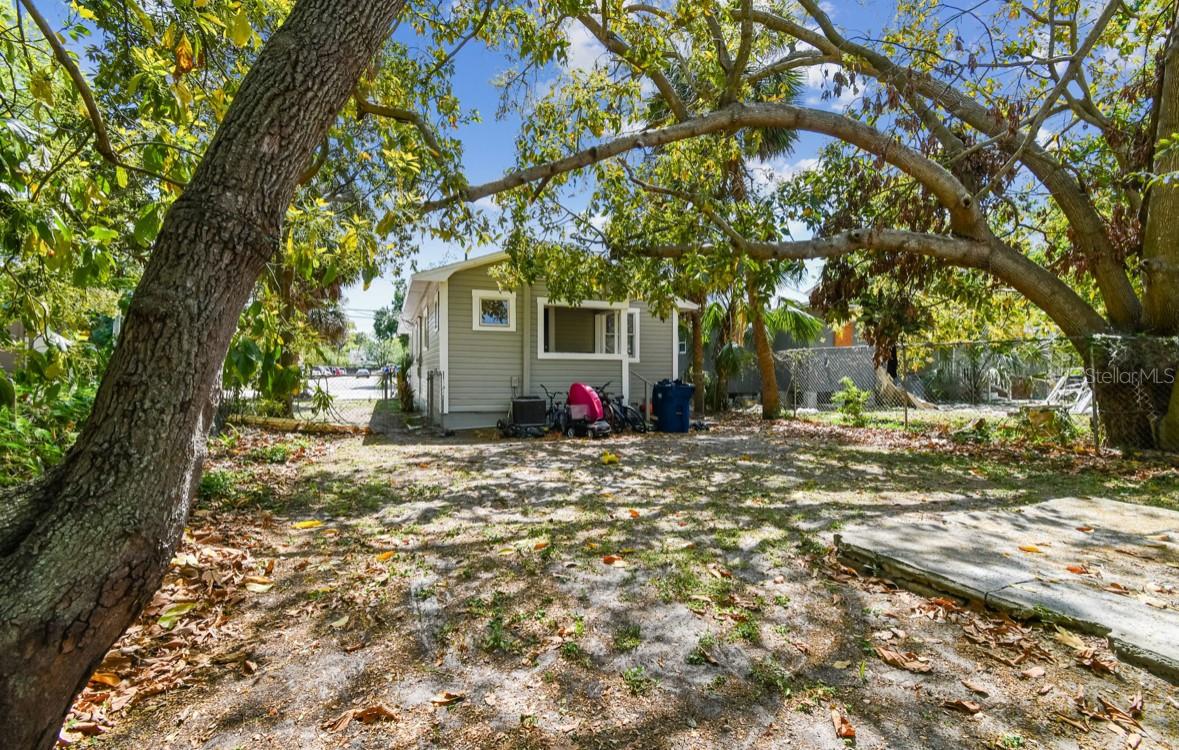 412 E COLUMBUS DR, TAMPA, FL, 33602