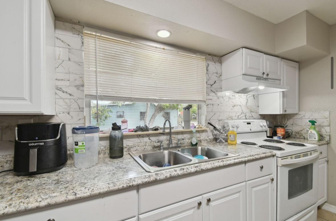 412 E COLUMBUS DR, TAMPA, FL, 33602