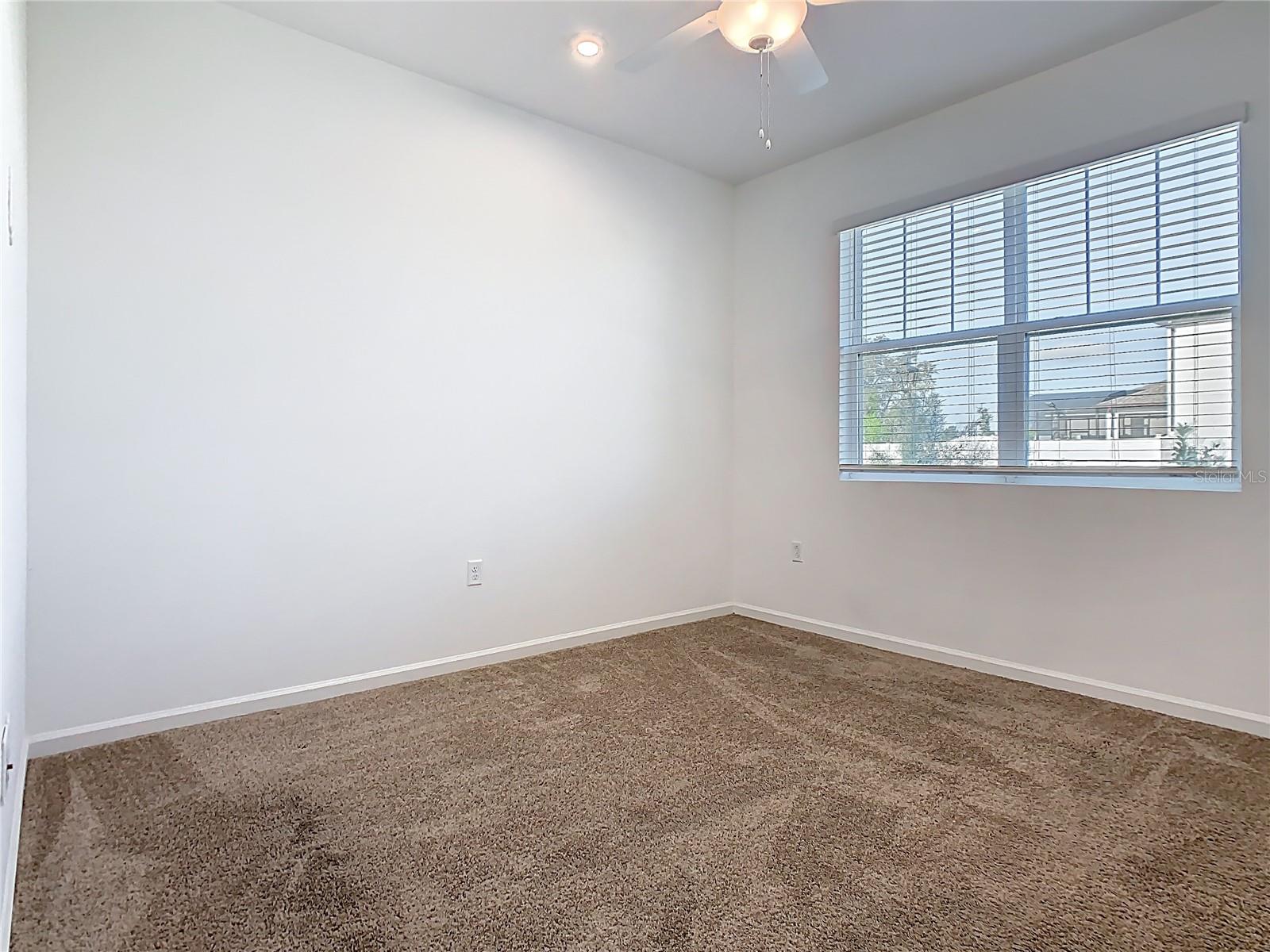 1043 LAKESHORE BREEZE PL, KISSIMMEE, FL, 34747