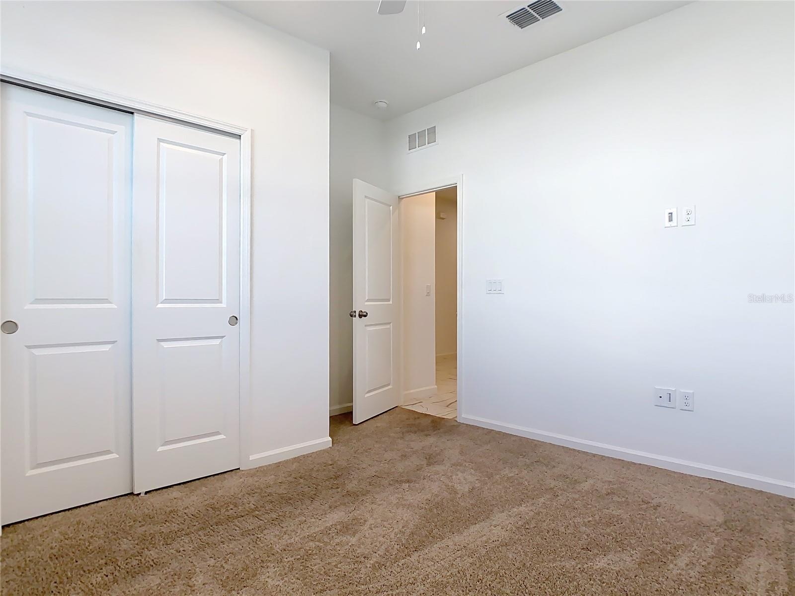 1043 LAKESHORE BREEZE PL, KISSIMMEE, FL, 34747