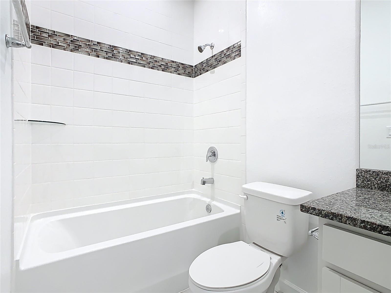 1043 LAKESHORE BREEZE PL, KISSIMMEE, FL, 34747