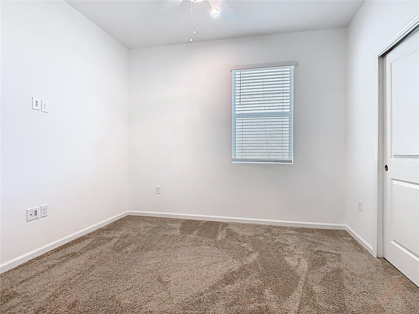 1043 LAKESHORE BREEZE PL, KISSIMMEE, FL, 34747