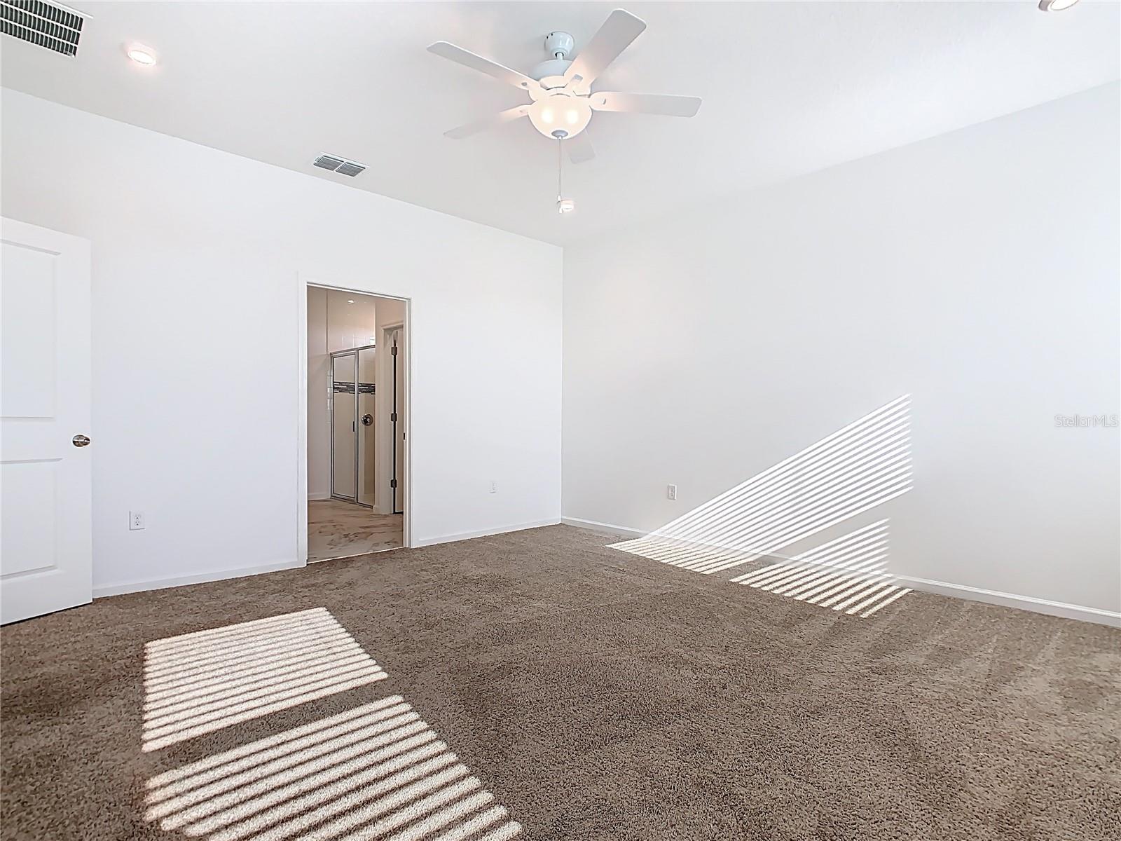 1043 LAKESHORE BREEZE PL, KISSIMMEE, FL, 34747