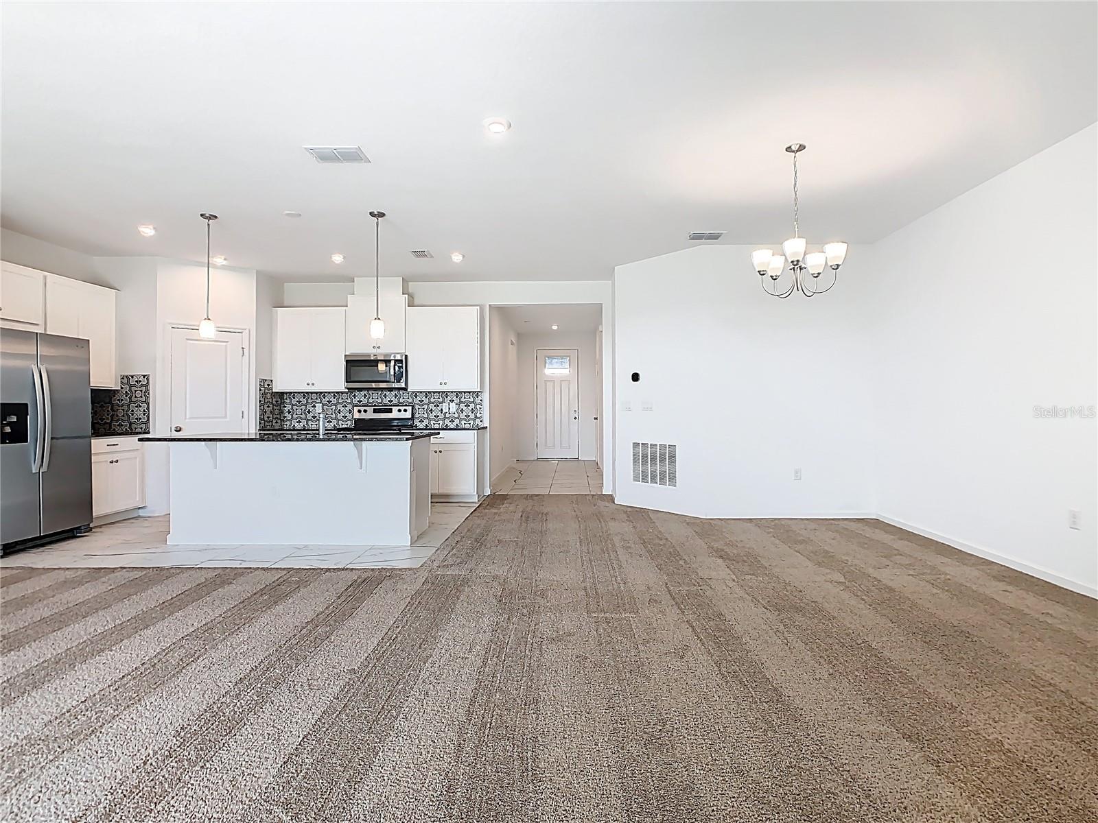 1043 LAKESHORE BREEZE PL, KISSIMMEE, FL, 34747