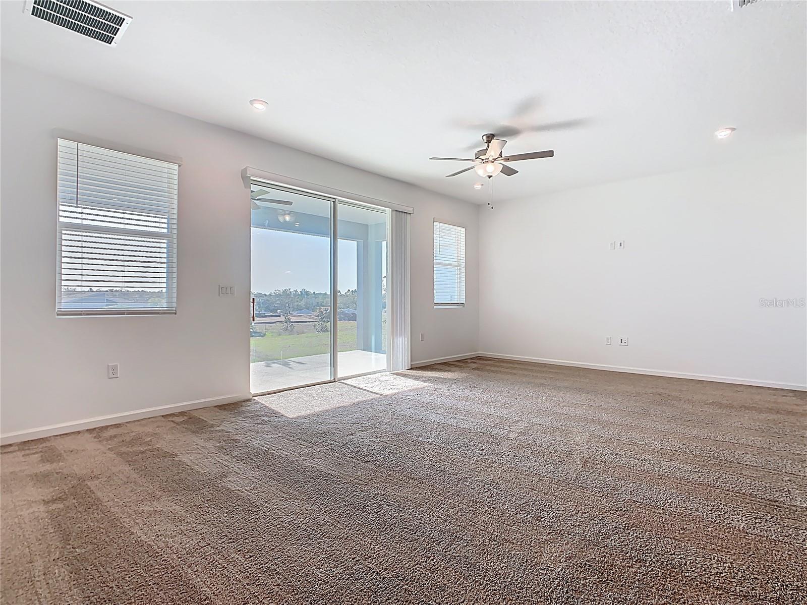 1043 LAKESHORE BREEZE PL, KISSIMMEE, FL, 34747