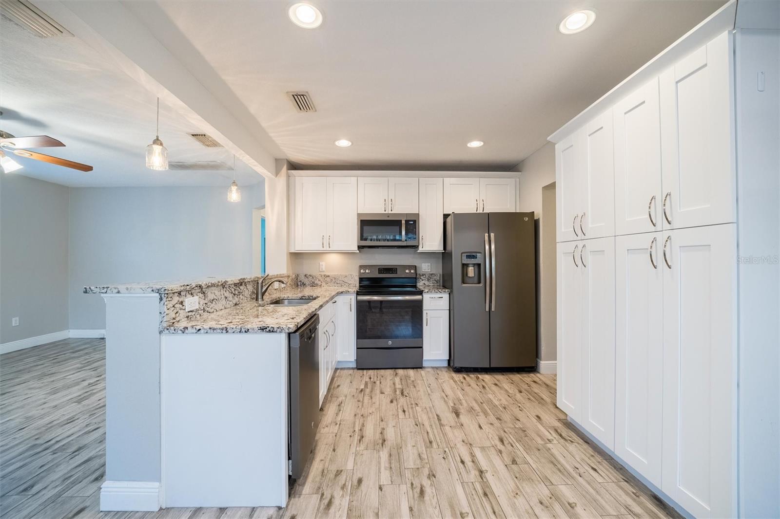 3515 W PEARL AVE, TAMPA, FL, 33611
