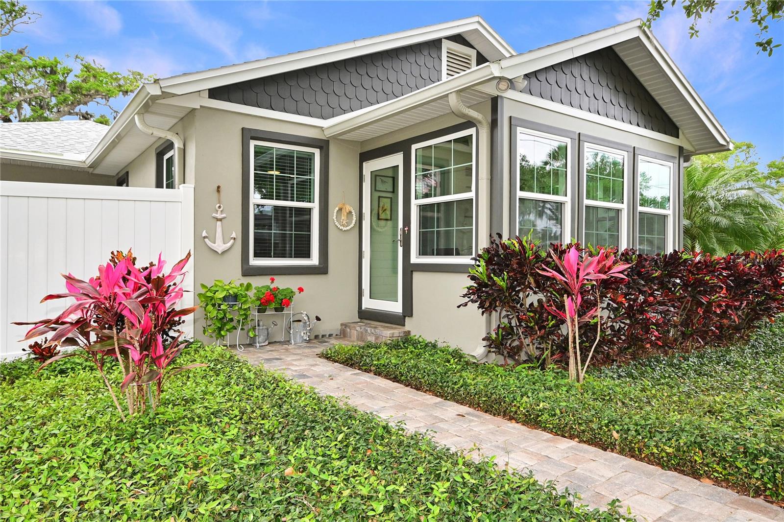 606 S PINE ST, NEW SMYRNA BEACH, FL, 32169