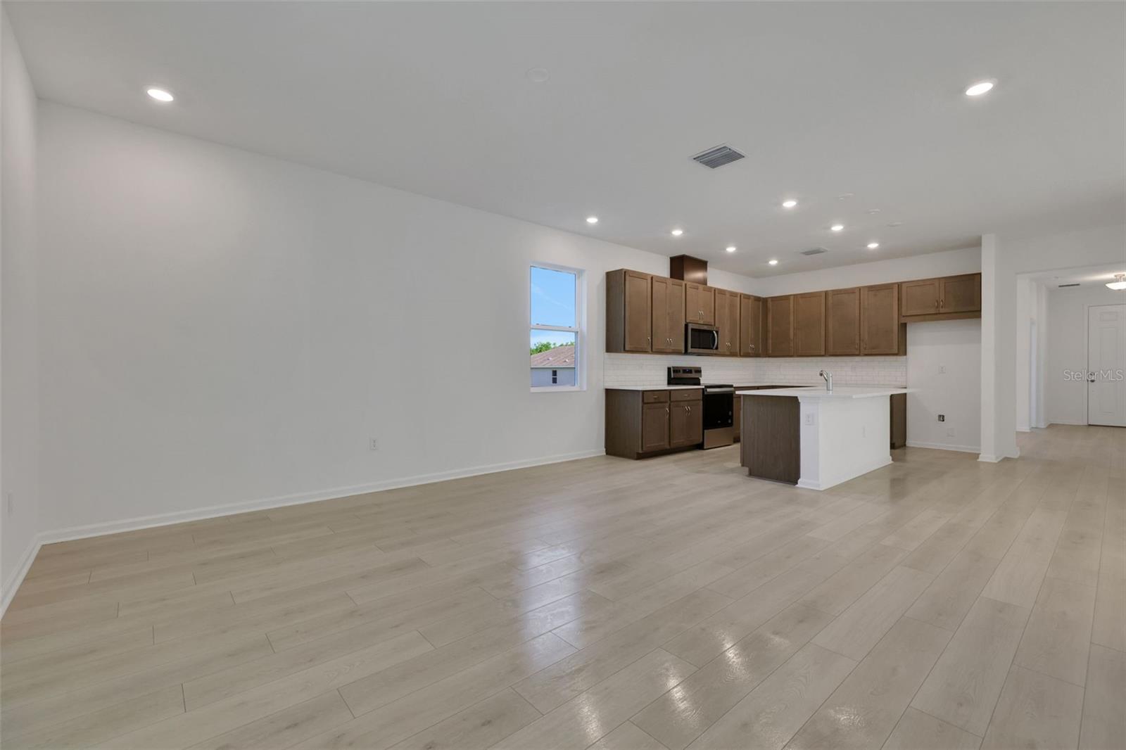 2980 SUPERMARINE RD, TAVARES, FL, 32778