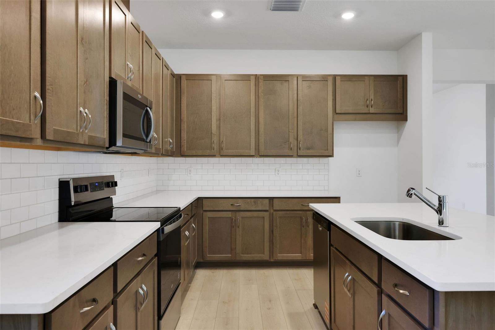 2980 SUPERMARINE RD, TAVARES, FL, 32778