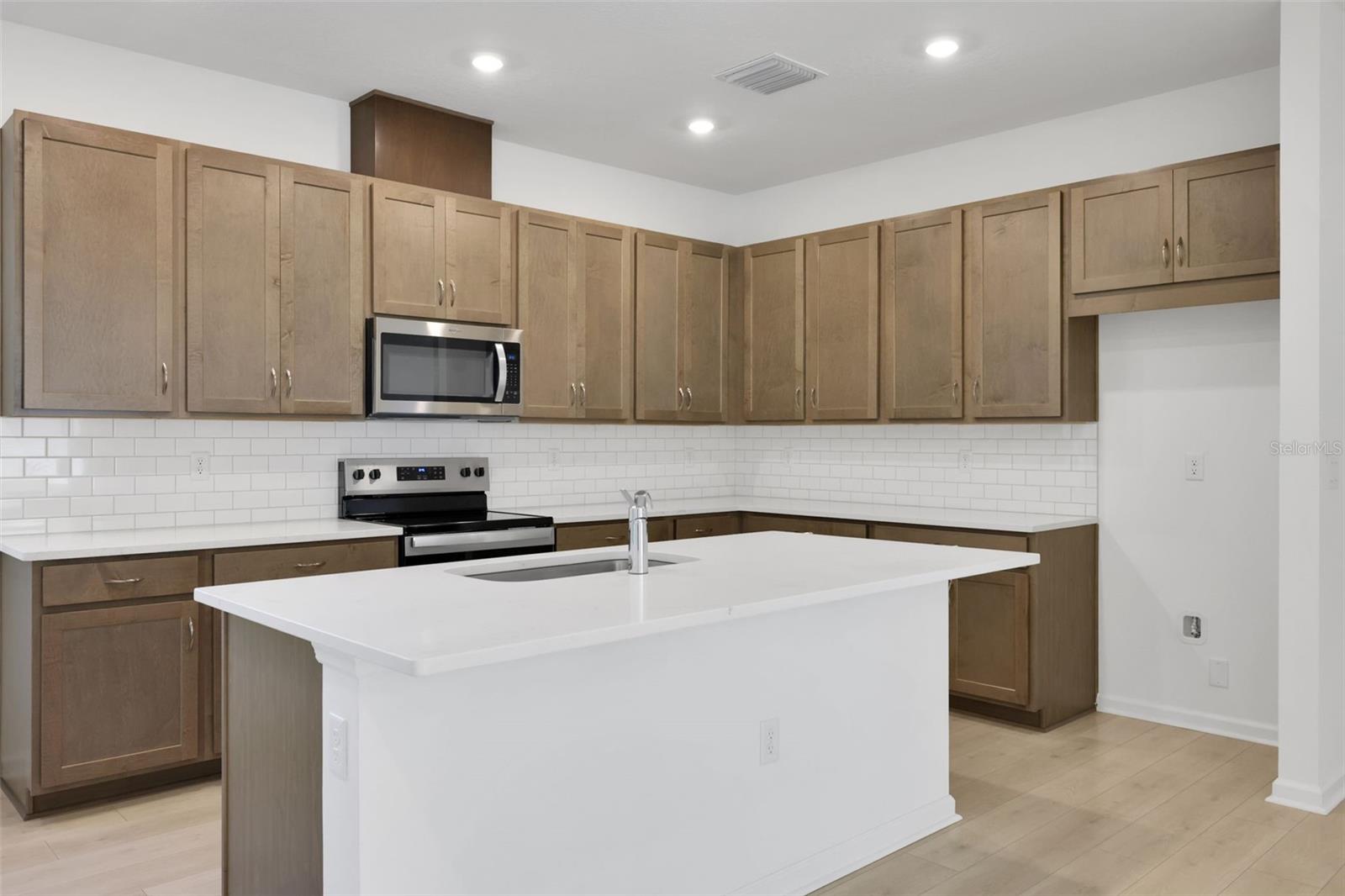 2980 SUPERMARINE RD, TAVARES, FL, 32778