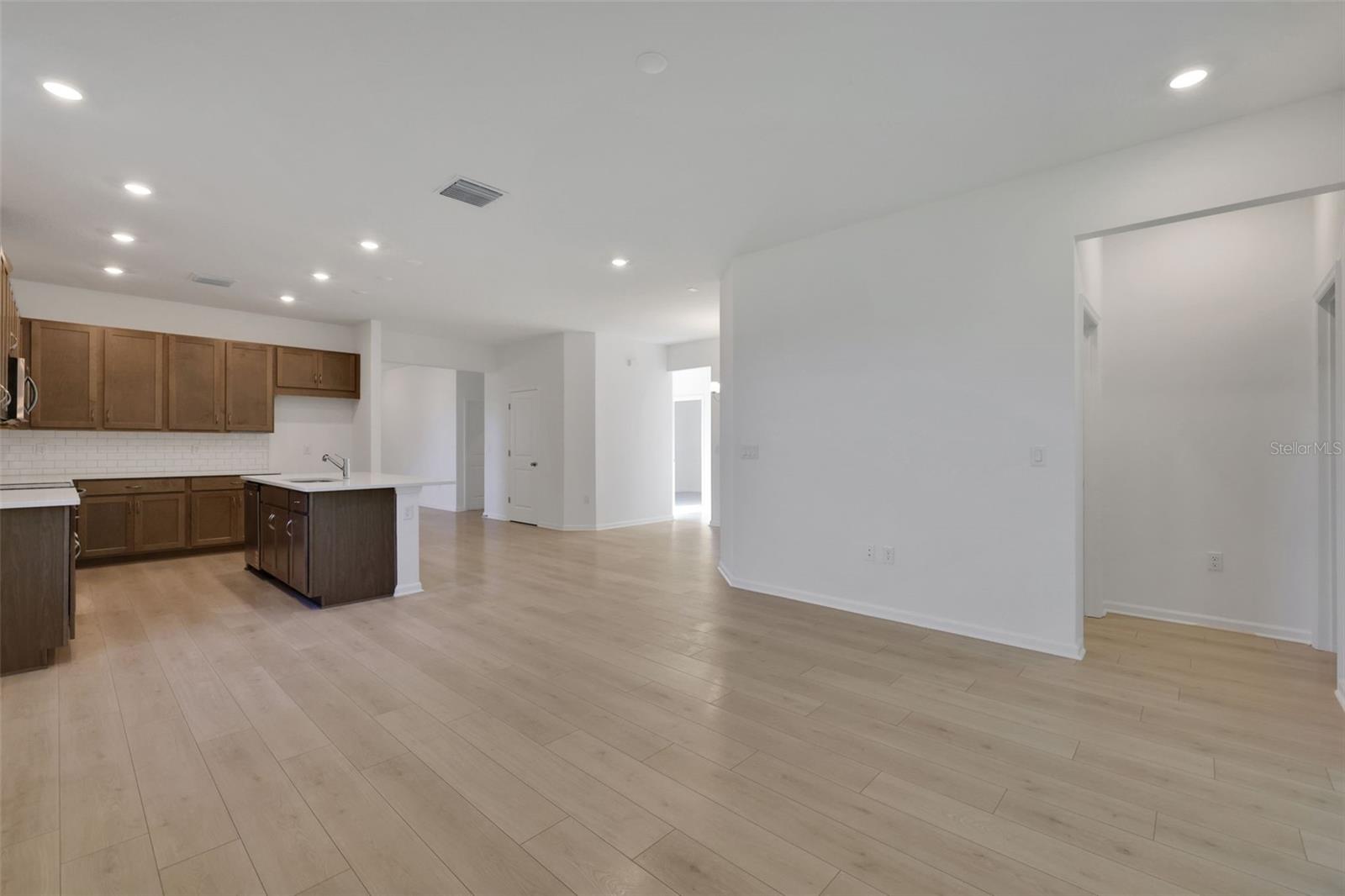 2980 SUPERMARINE RD, TAVARES, FL, 32778