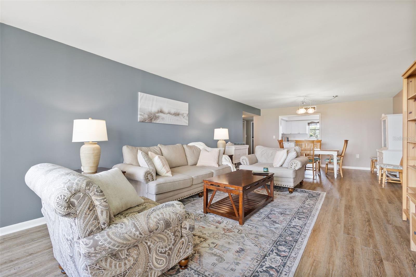 5130 BRITTANY DR S #208, ST PETERSBURG, FL, 33715