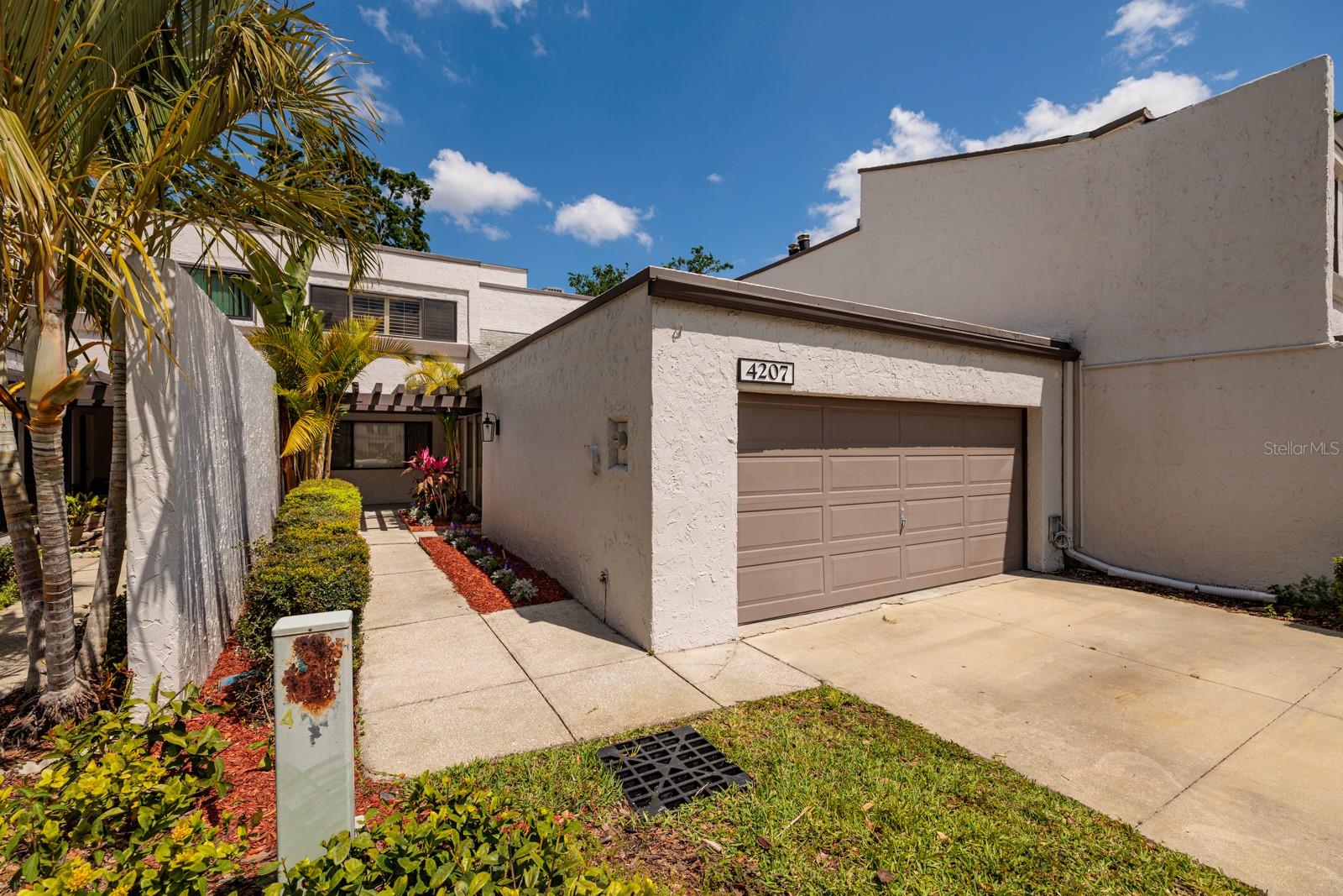 4207 FAIRWAY RUN, TAMPA, FL, 33618