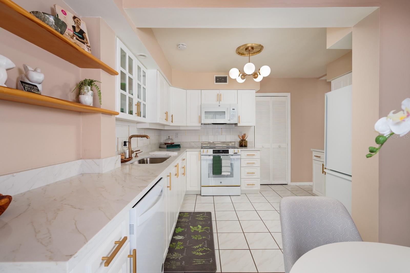 4207 FAIRWAY RUN, TAMPA, FL, 33618