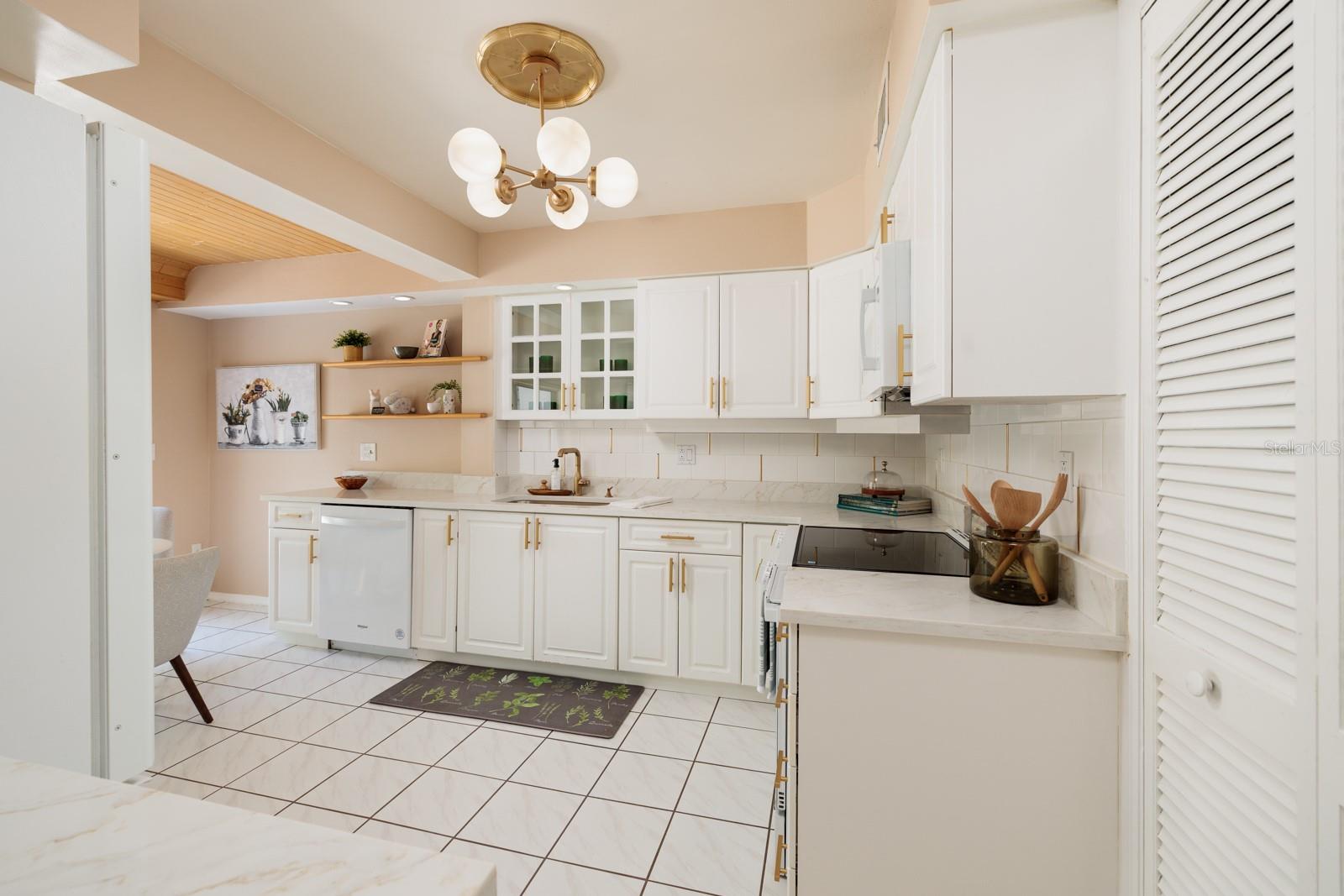 4207 FAIRWAY RUN, TAMPA, FL, 33618