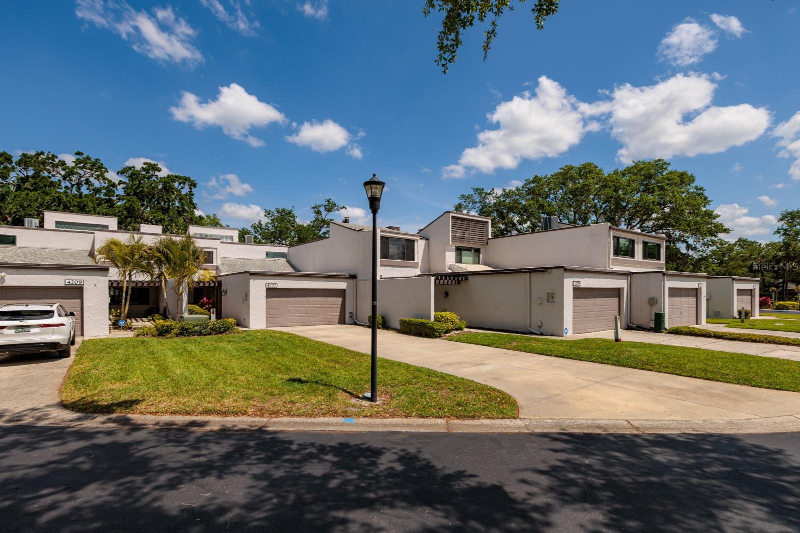 4207 FAIRWAY RUN, TAMPA, FL, 33618