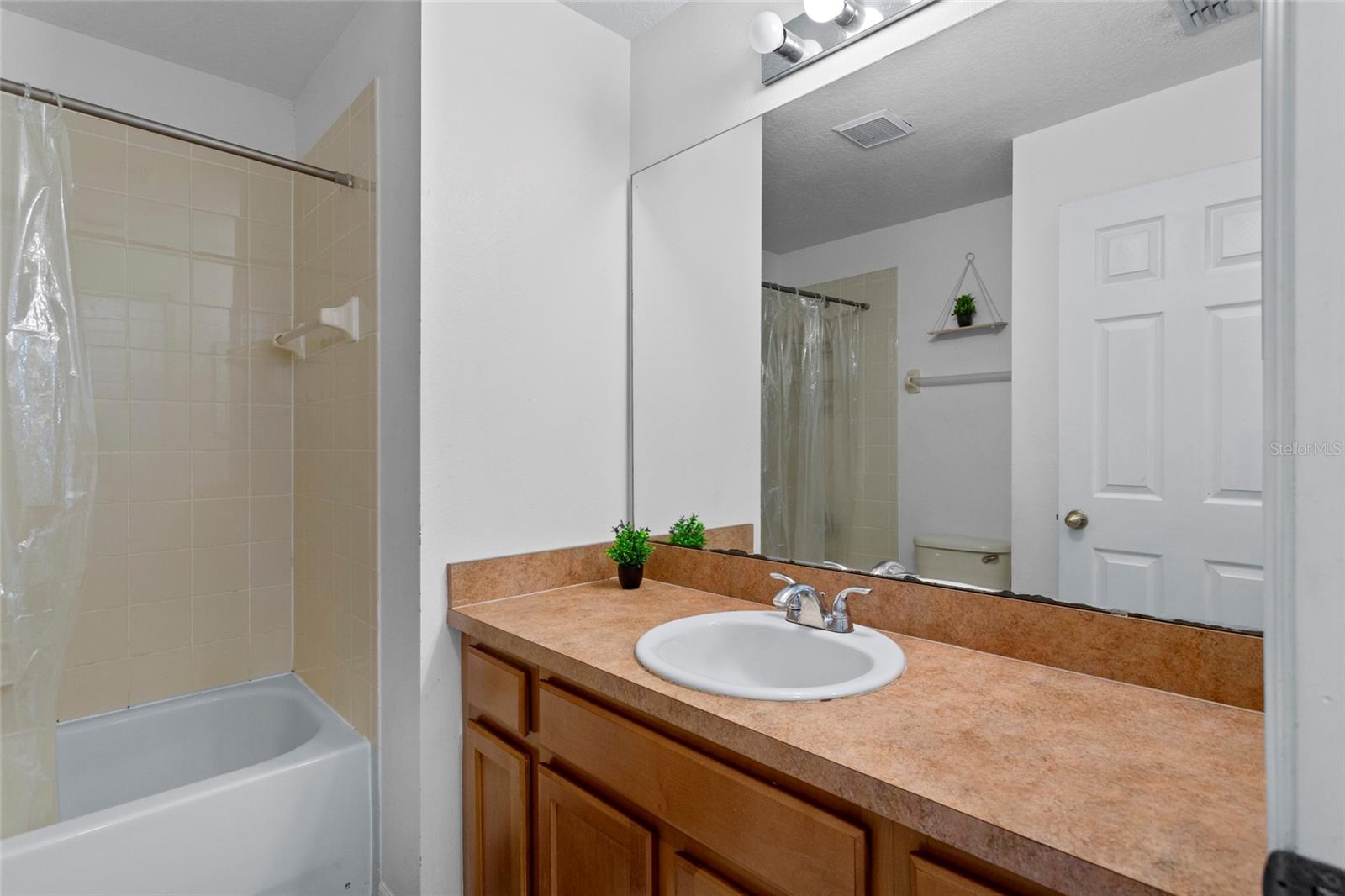 2075 CYPRESS BAY BLVD, KISSIMMEE, FL, 34743