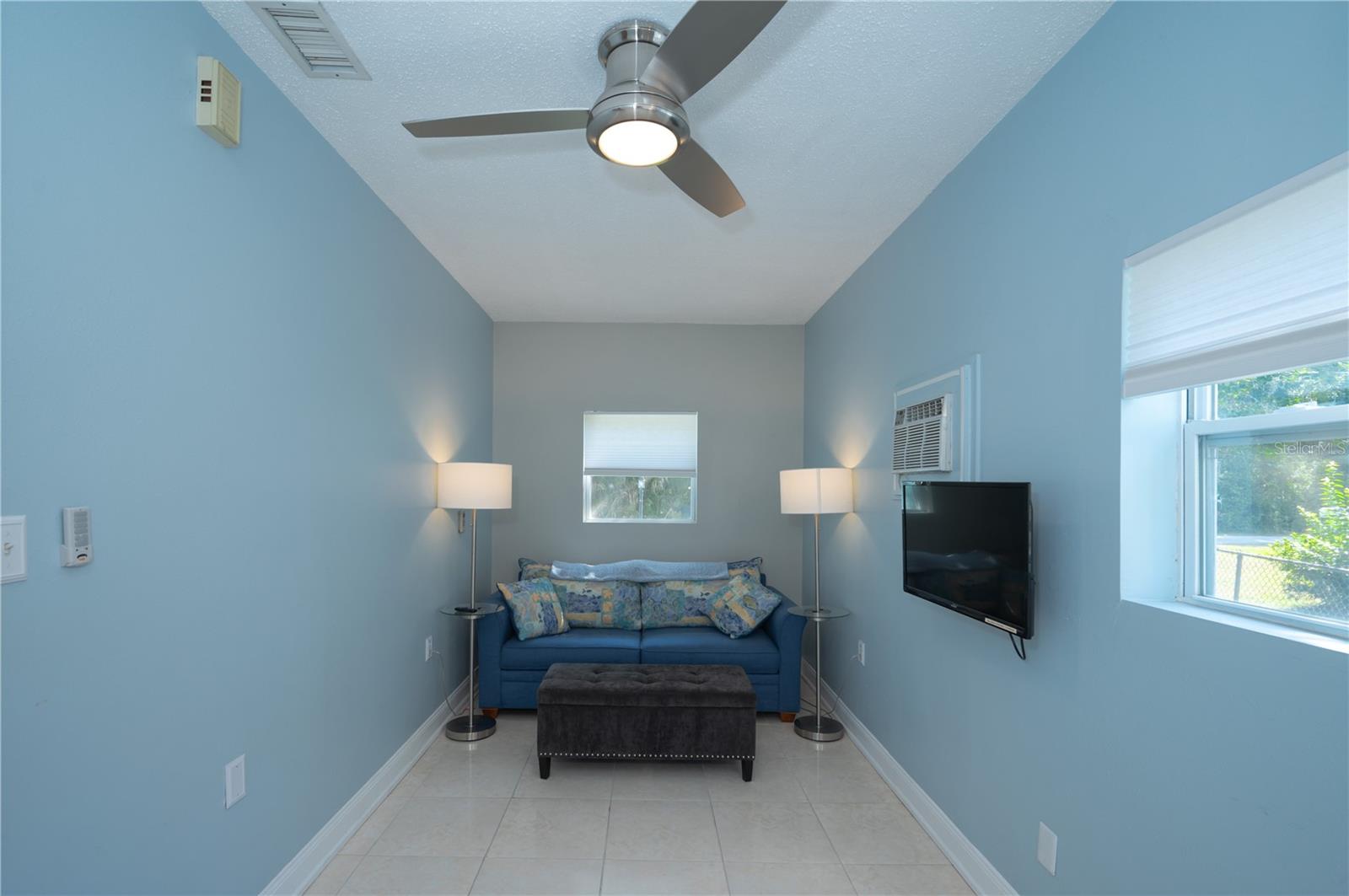 3 POINSETTIA DR, DEBARY, FL, 32713