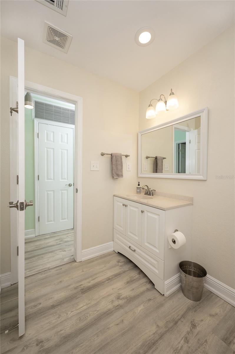 3 POINSETTIA DR, DEBARY, FL, 32713