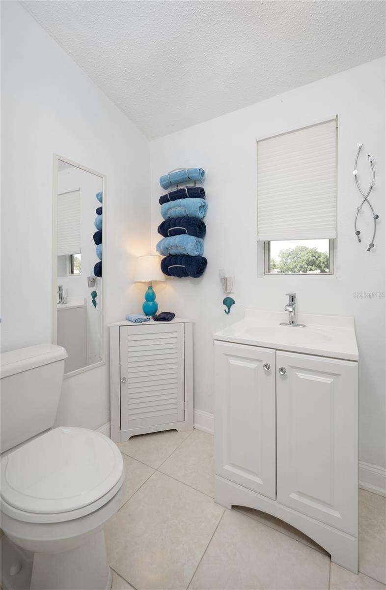 3 POINSETTIA DR, DEBARY, FL, 32713