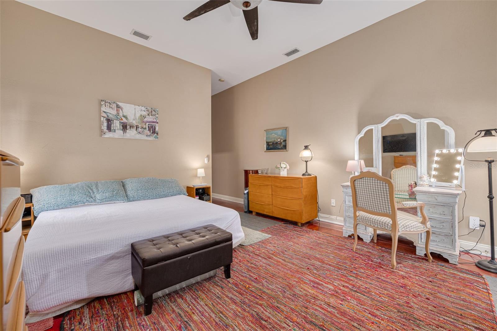 300 16TH AVE N, ST PETERSBURG, FL, 33704