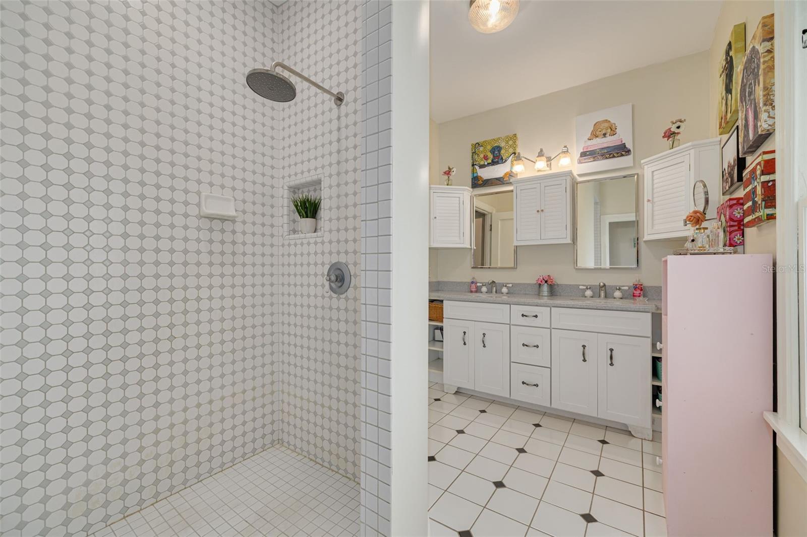 300 16TH AVE N, ST PETERSBURG, FL, 33704