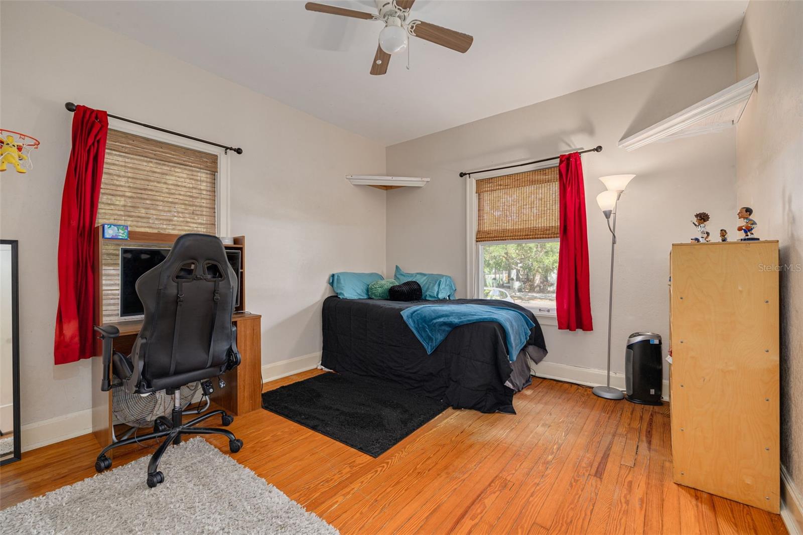 300 16TH AVE N, ST PETERSBURG, FL, 33704