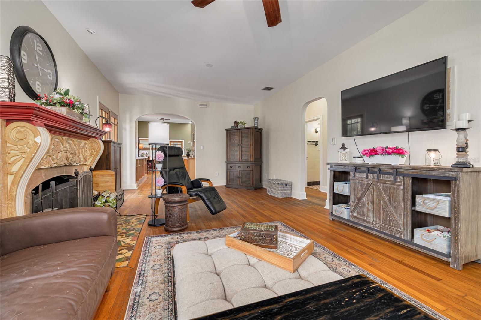 300 16TH AVE N, ST PETERSBURG, FL, 33704