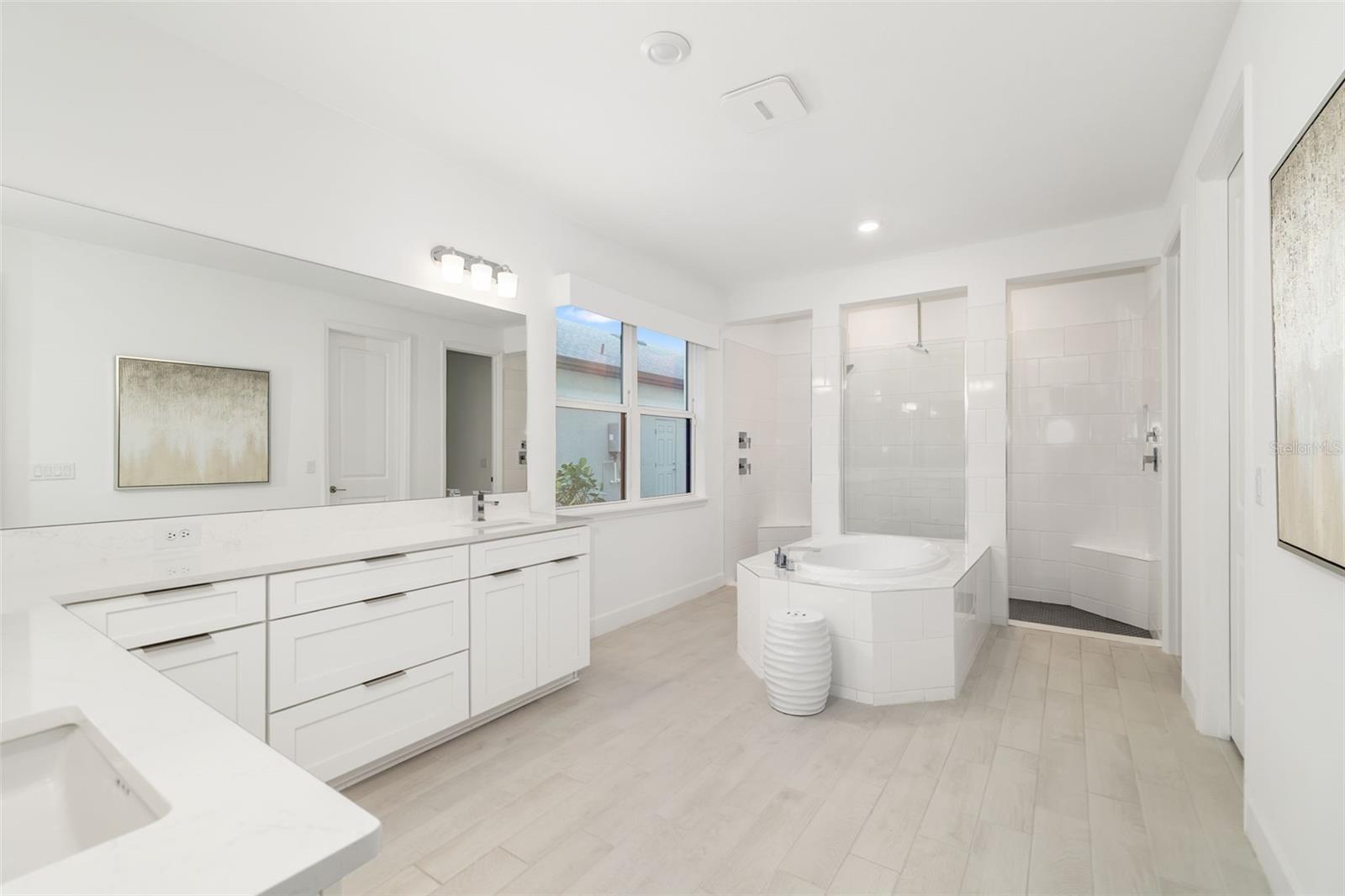 16626 PAYNES MILL DR, LAKEWOOD RANCH, FL, 34211